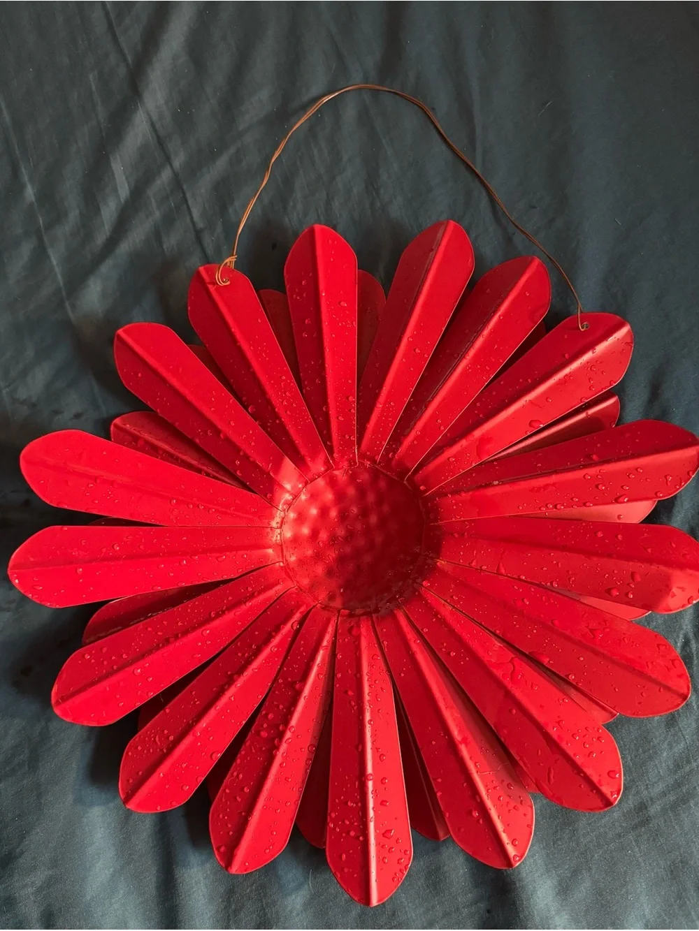 3D Layered Metal Daisy Wall Art Decor Red White Black with Attached Wire Hanger